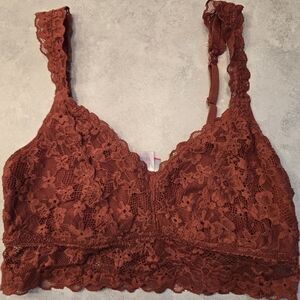 Beautiful Rust Colored Lace Bralette. Size Medium